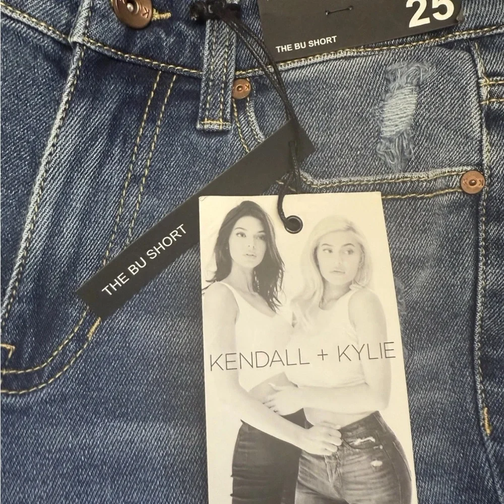 Kendall and Kylie The Bu Short Size 25 Denim Jorts Women's - Picture 8 of 9